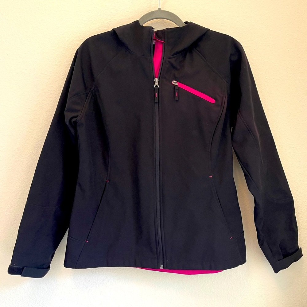 FreeTech Hooded All Weather Jacket Secure Pockets Outdoor Athleisure